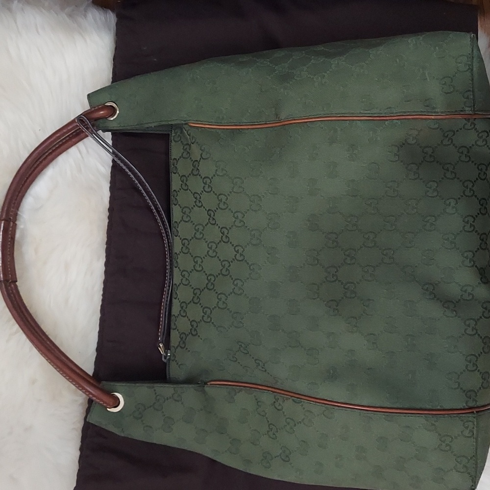 Olive green Gucci Hobo bag 15 inches×13 inches